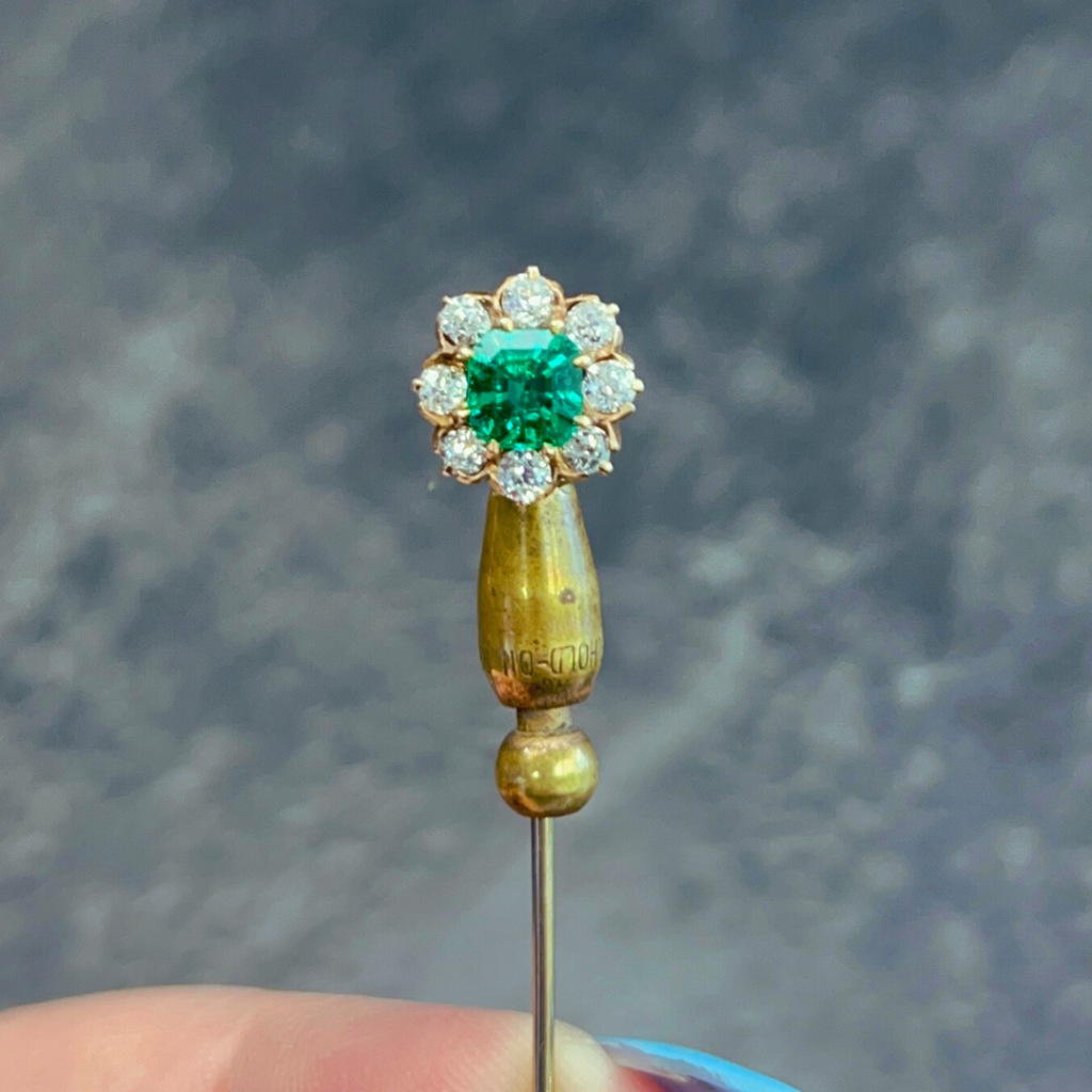 Emerald stick pin 