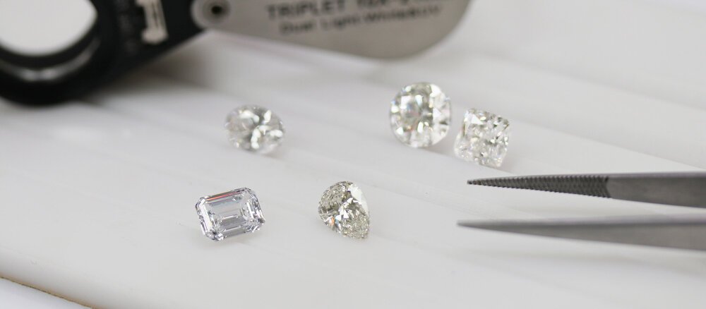 lab grown diamond engagement rings