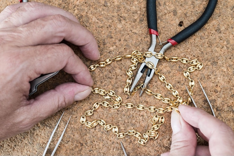wire necklace repair