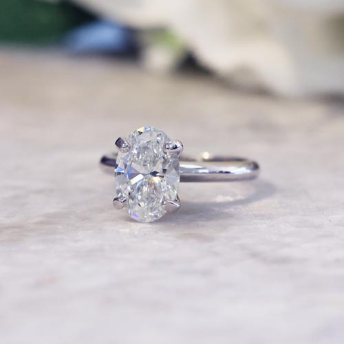 lab diamond oval